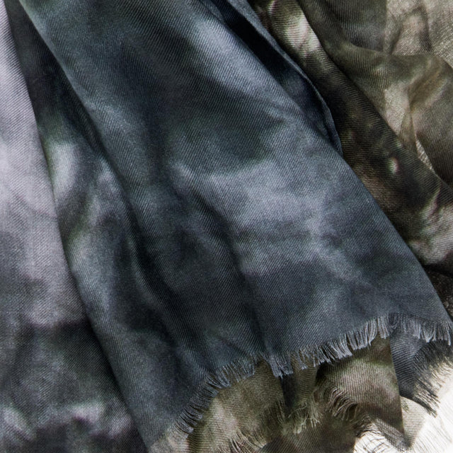 Prima che svanisca il blu scarf - Renato Cerisola - Vestilarte